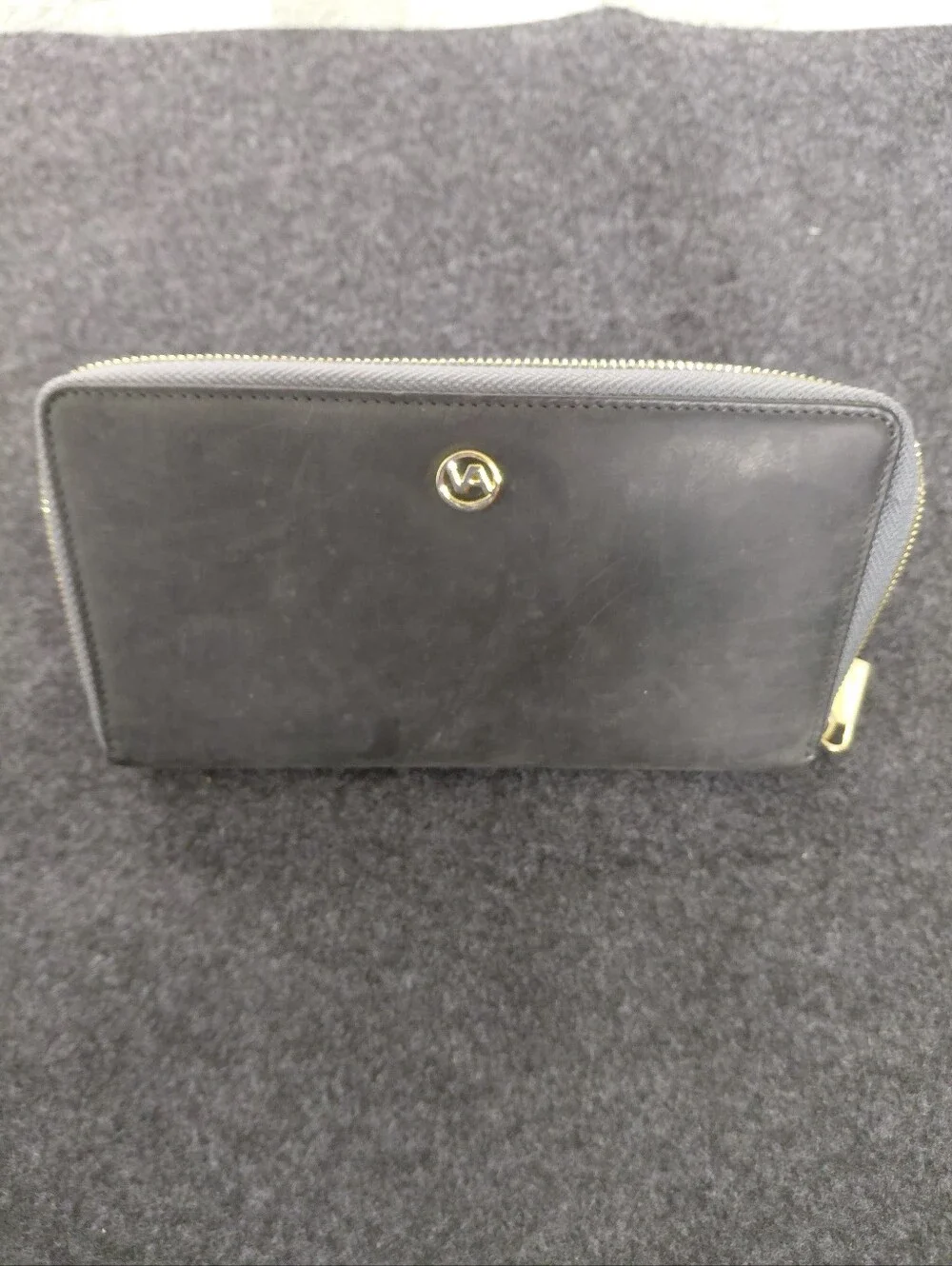 Valentina sleek black